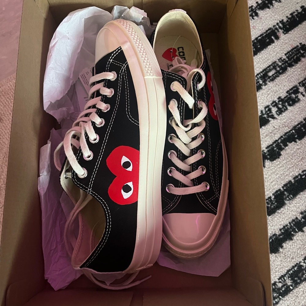 Brand NEW!! NEVER WORN - Comme de Garçon - Converse Play